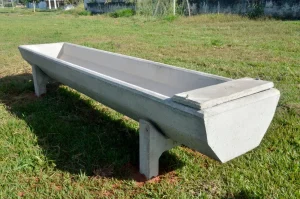 bebedouro-de-concreto-para-gado-4